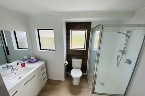 Photo of property in 145 Colwill Road, Massey, Auckland, 0614