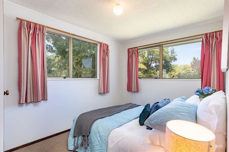 Photo of property in 32 Harbour View Road, Harbour View, Lower Hutt, 5010