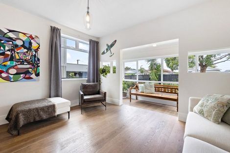 Photo of property in 253 Meola Road, Point Chevalier, Auckland, 1022