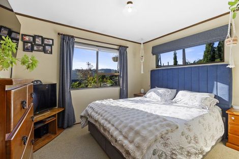 Photo of property in 27 Fenchurch Grove, Stokes Valley, Lower Hutt, 5019