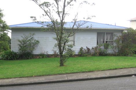 Photo of property in 106 Stewart Drive, Newlands, Wellington, 6037
