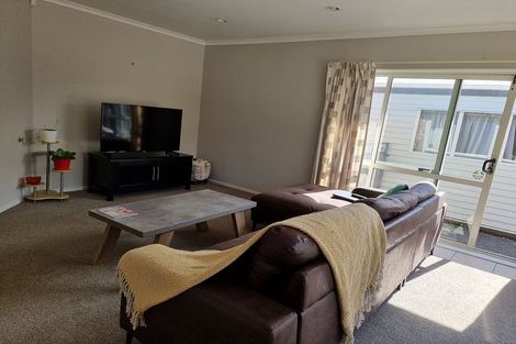 Photo of property in 10 Aurea Avenue, Pakuranga, Auckland, 2010