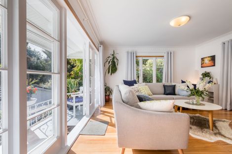 Photo of property in 31 Valley Road, Titirangi, Auckland, 0604