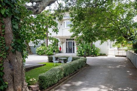 Photo of property in 27 Fitzroy Road, Bluff Hill, Napier, 4110