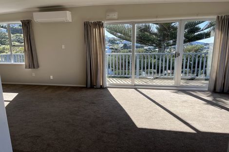 Photo of property in 10 Laurent Place, Kingston, Wellington, 6021