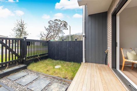 Photo of property in 24a Scarlet Drive, Ranui, Auckland, 0612