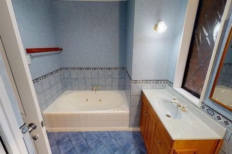 Photo of property in 53 Clifton Terrace, Fitzherbert, Palmerston North, 4410