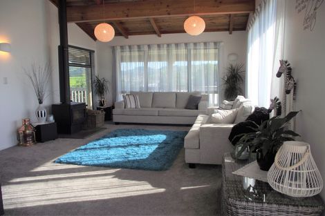 Photo of property in 30 Reo Crescent, Waihi Beach, 3611