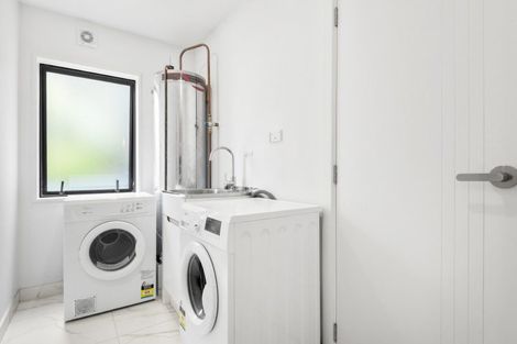 Photo of property in 13a Morton Avenue, Forrest Hill, Auckland, 0620