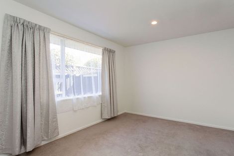 Photo of property in 35 Lowry Avenue, Redwood, Christchurch, 8051
