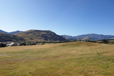 Photo of property in 6 Chimney Lane, Jacks Point, Queenstown, 9371
