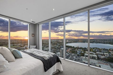 Photo of property in Sentinel Apartments, 2703/3 Northcroft Street, Takapuna, Auckland, 0622