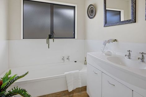 Photo of property in 17a Exeter Street, Brooklands, New Plymouth, 4310