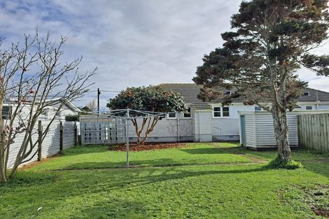 Photo of property in 12-14 Dixon Avenue, Hawera, 4610