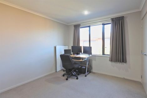 Photo of property in 1/31 Jones Crescent, Melville, Hamilton, 3206