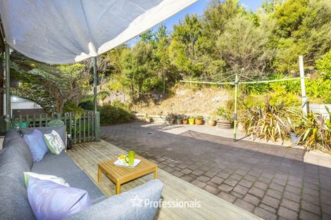 Photo of property in 10 Hobbit Lane, Pinehaven, Upper Hutt, 5371