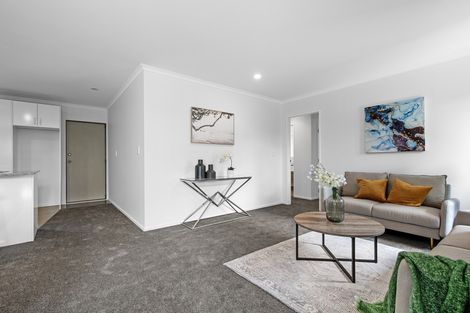 Photo of property in 59a Sungrove Rise, Sunnyvale, Auckland, 0612