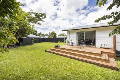 Photo of property in 10 Ashton Place, Highbury, Palmerston North, 4412