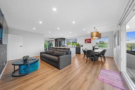 Photo of property in 132 Porritt Avenue, Chatswood, Auckland, 0626