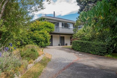 Photo of property in 28 Field Way, Waikanae Beach, Waikanae, 5036
