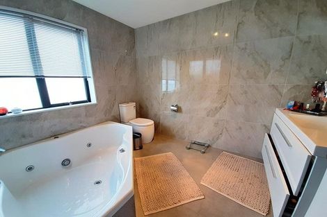 Photo of property in 12 Remuremu Street, Long Bay, Auckland, 0630