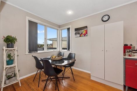 Photo of property in 6 Larnach Street, St Andrews, Hamilton, 3200