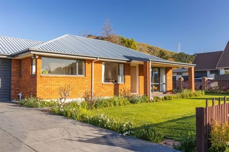 Photo of property in 8 Carinya Lane, Heathcote Valley, Christchurch, 8022