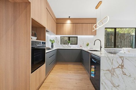 Photo of property in 1a Sheralee Place, Bucklands Beach, Auckland, 2014