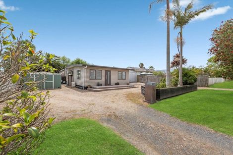 Photo of property in 10 Fourth View Avenue, Beachlands, Auckland, 2018