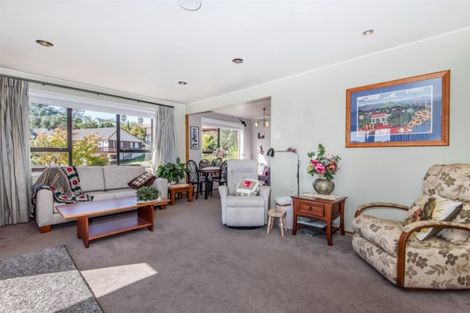Photo of property in 8 Kallista Place, Browns Bay, Auckland, 0630