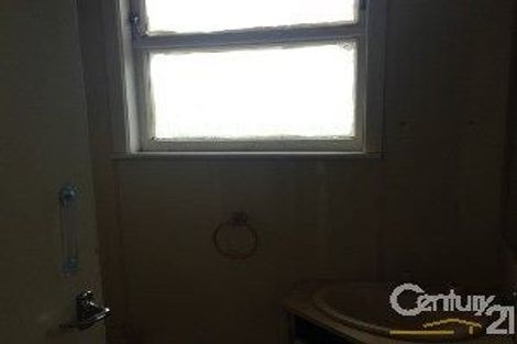 Photo of property in 47 La Trobe Street, Pakuranga Heights, Auckland, 2010