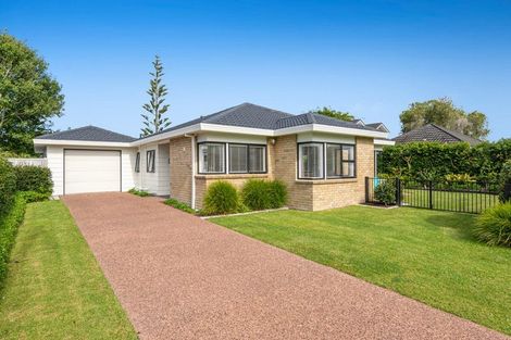 Photo of property in 75 Maygrove Drive, Orewa, 0931