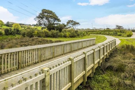 Photo of property in 3 Purapura Lane, Kumeu, 0810