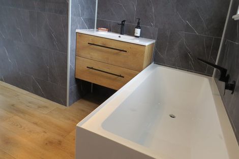 Photo of property in 21 Casper Street, Fairfield, Hamilton, 3214