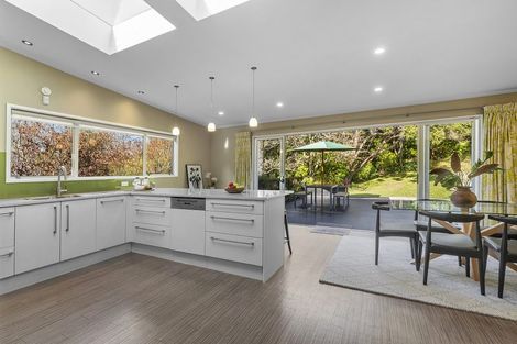 Photo of property in 100 Larsen Crescent, Tawa, Wellington, 5028