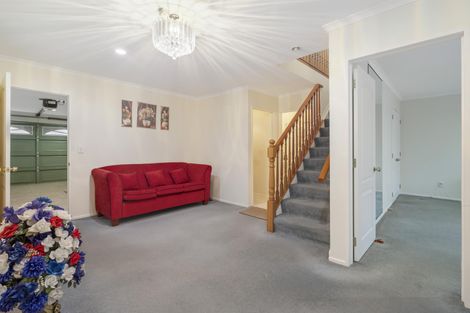 Photo of property in 12 Pistachio Place, Goodwood Heights, Auckland, 2105