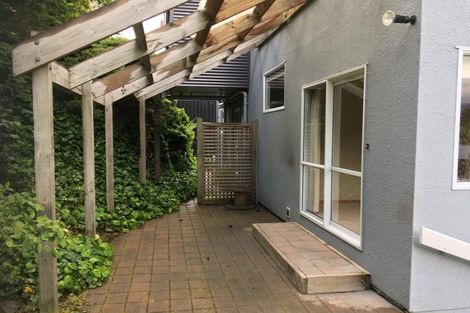 Photo of property in 32 Avalon Crescent, Fernhill, Queenstown, 9300