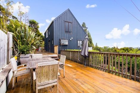 Photo of property in 136 Mountain Road, Henderson Valley, Auckland, 0612