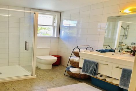 Photo of property in 16 Fernlea Avenue, Karori, Wellington, 6012