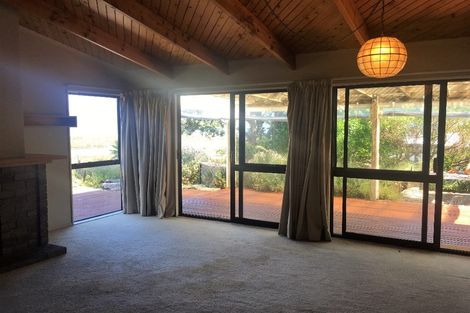 Photo of property in 170 Weggery Drive, Waikanae Beach, Waikanae, 5036