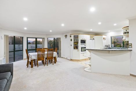 Photo of property in 2 Millennium Hill, Paraparaumu, 5032