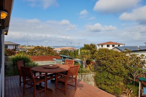 Photo of property in 17 Kotare Place, South Bay, Kaikoura, 7300