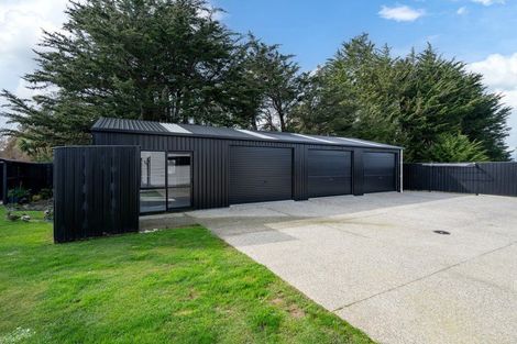 Photo of property in 77 Richfield Drive, Waikiwi, Invercargill, 9810