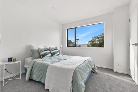 Photo of property in 3 Meg Lane, Glen Eden, 0602