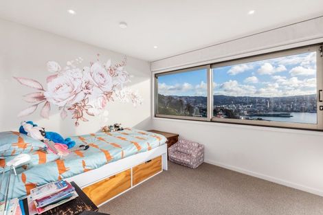 Photo of property in 51 The Crescent, Roseneath, Wellington, 6011