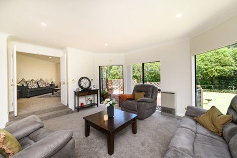 Photo of property in 96 Pacific Drive, Fitzherbert, Palmerston North, 4410