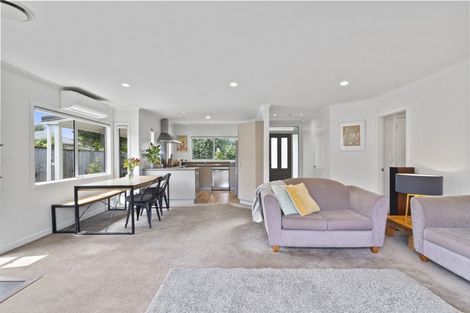 Photo of property in 28 Cotter Street, Greytown, 5712