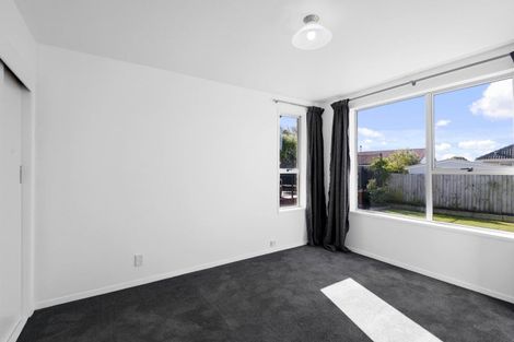 Photo of property in 16 Daytona Place, Parklands, Christchurch, 8083