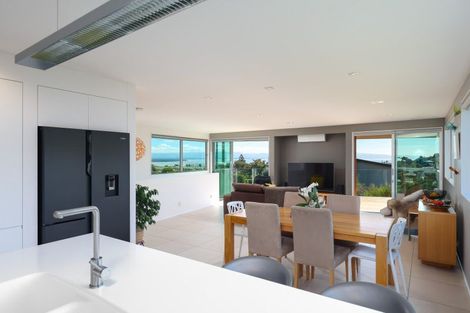 Photo of property in 33 Highview Drive, Wakatu, Nelson, 7011