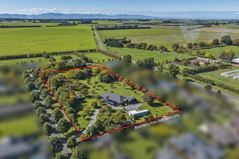 Photo of property in 17 Bridge Street, Southbridge, 7602